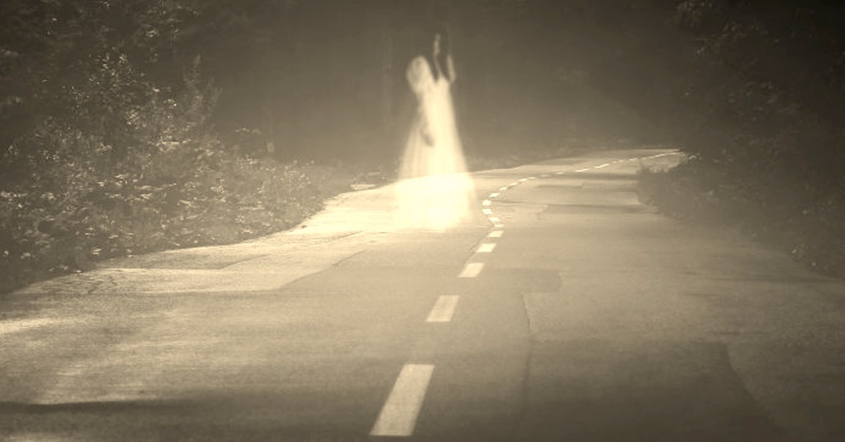 ghost of the highway Los fantasmas prefieren Uber Decenas de casos paranormales han sido revelados por los mismos chóferes en distintos lugares del mundo #halloween